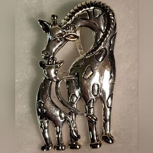 Adorable Mother Giraffe and Baby Silver Tone Brooch  / Pendant
